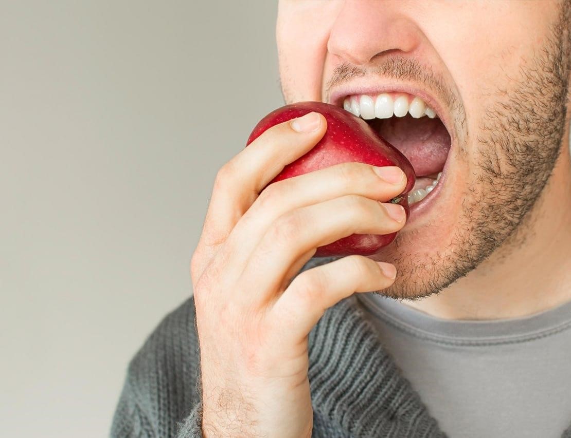 Co się stanie, jeśli będziemy jeść jedno jabłko dziennie?